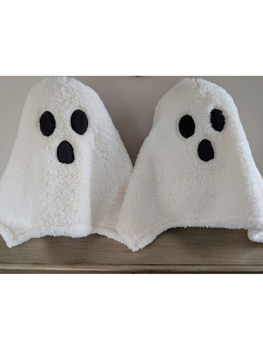 Costco Brentwood Sherpa Ghost Plush Halloween Decor Pillow Set Of 2